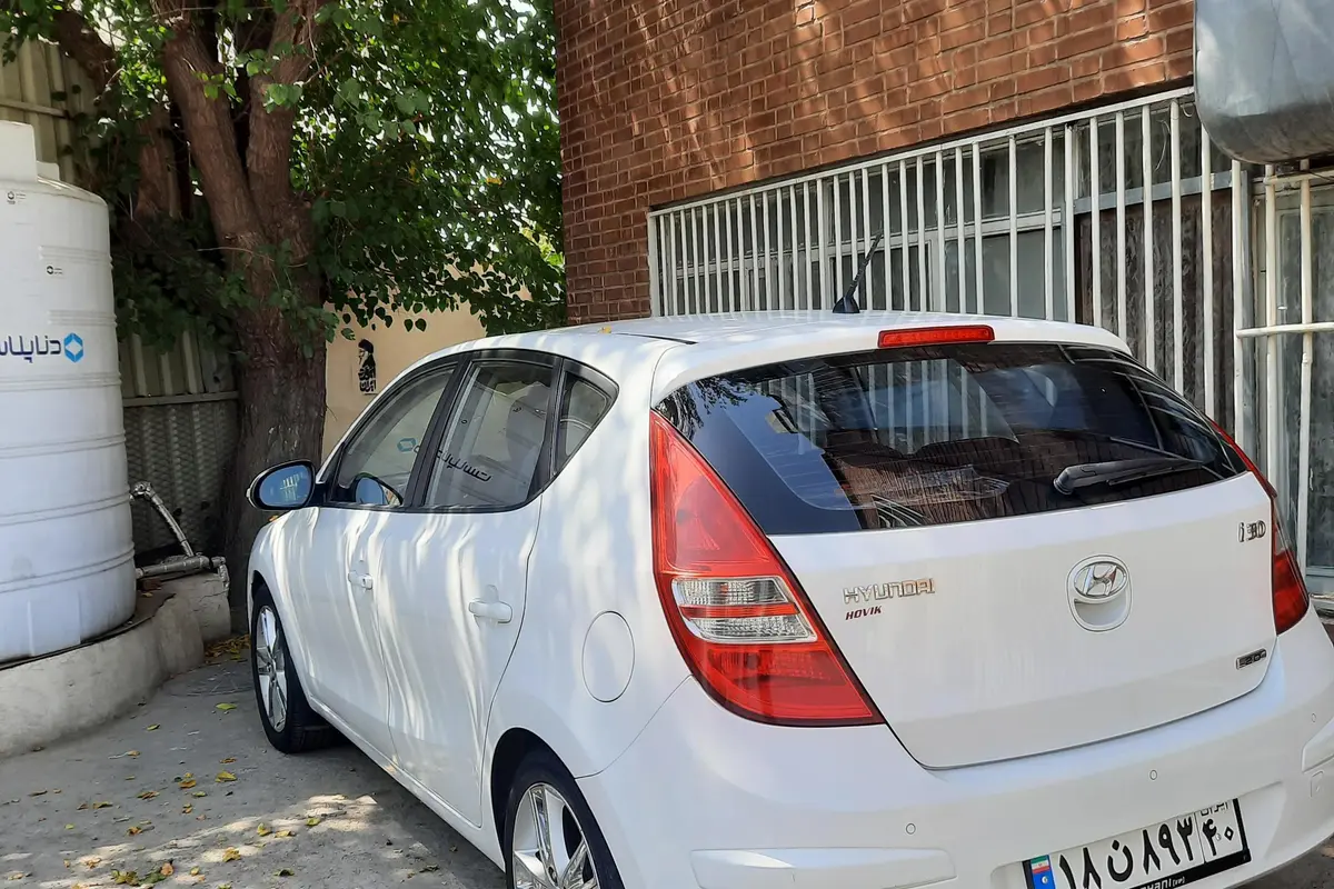 هیوندای  i30