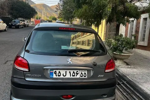 پژو، 206
