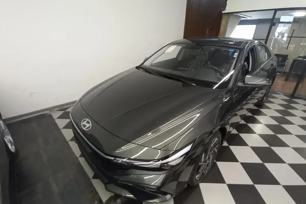 هیوندای  النترا