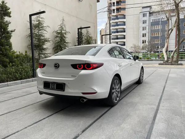 مزدا، 3 وارداتی