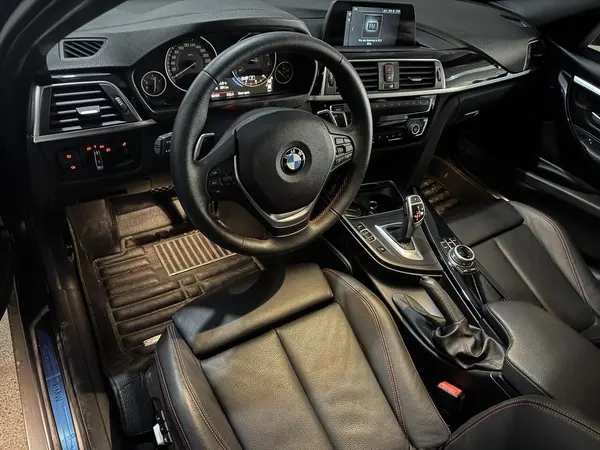 ب ام و، سری 3 سدان