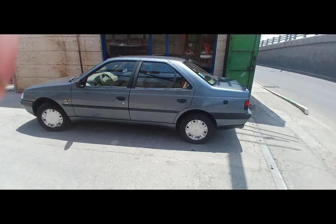پژو،  405