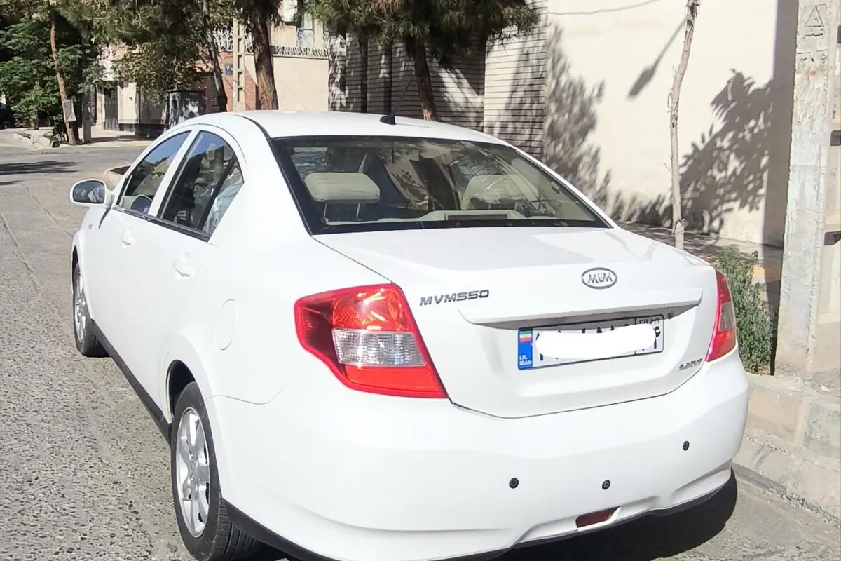 ام وی ام،  550