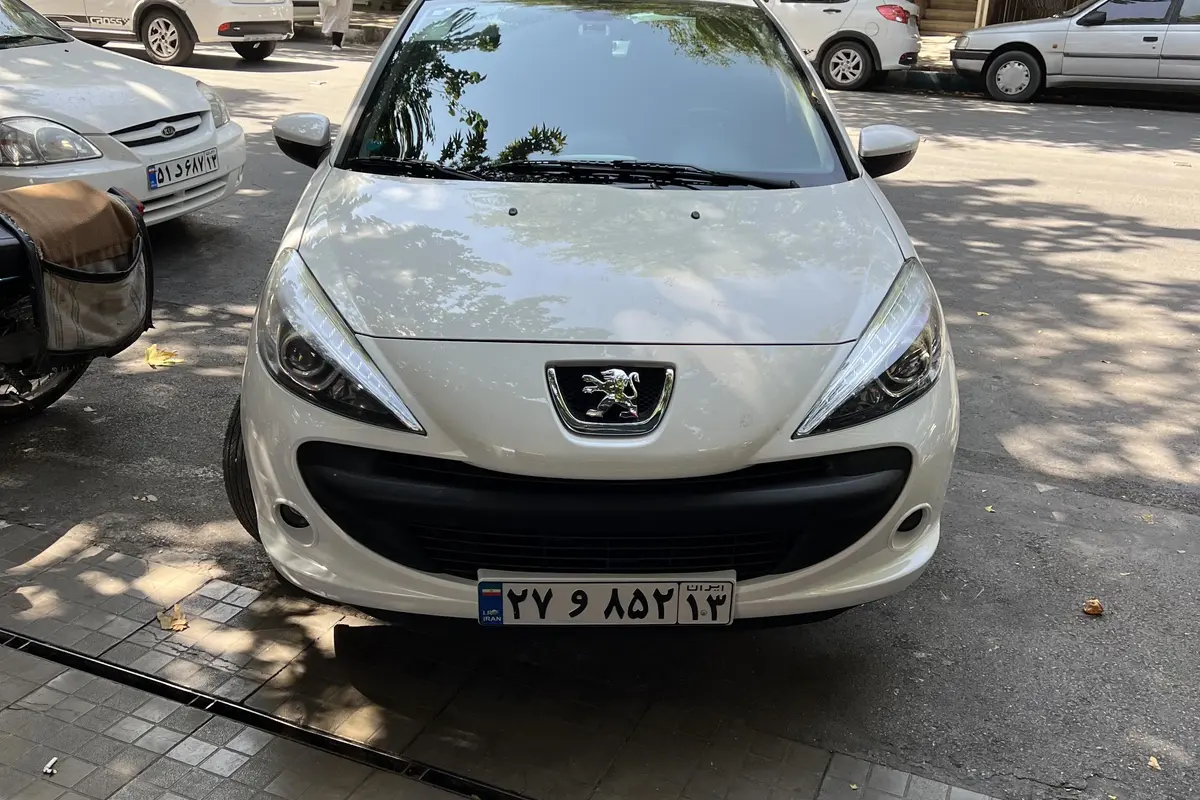 پژو،  207