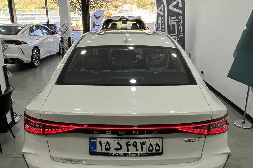 فونیکس  آریزو 8 (Z8)