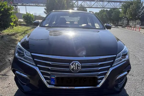 ام جی، 5