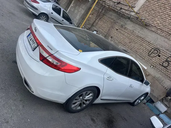 هیوندای، آزرا (گرنجور)