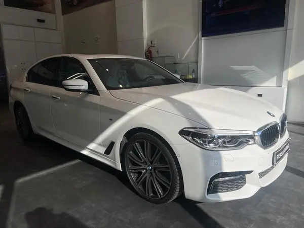 ب ام و، سری 5 سدان