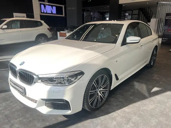 ب ام و، سری 5 سدان