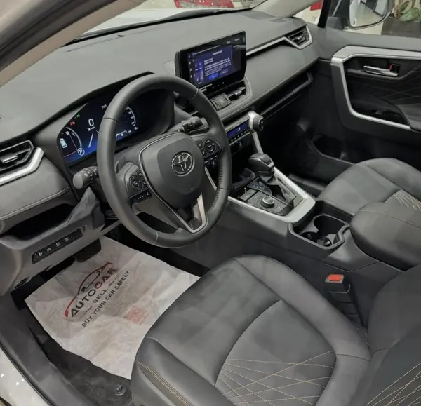 تویوتا، راوفور هیبرید