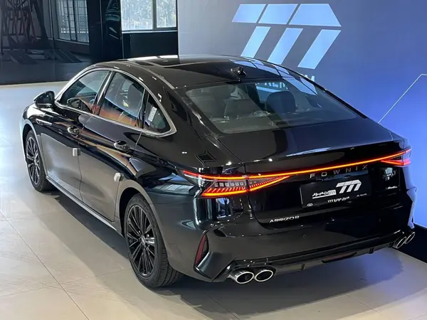 فونیکس  آریزو 8 (Z8)