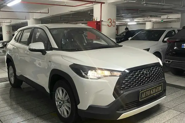 تویوتا، کرولا کراس هیبرید