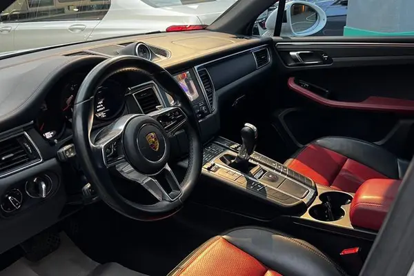 پورشه، ماکان