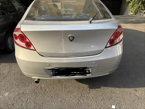 پروتون، جن تو
