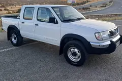 نیسان، پیکاپ دو کابین