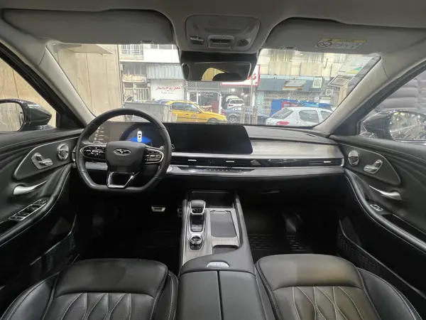 فونیکس، آریزو 8 هیبرید (Z8 PHEV)