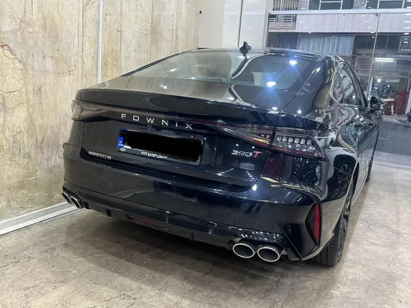 فونیکس، آریزو 8 هیبرید (Z8 PHEV)