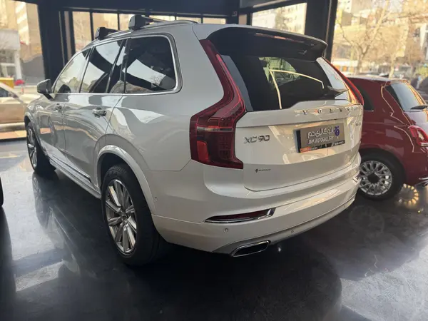 ولوو  XC90