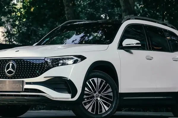 بنز، کلاس EQB