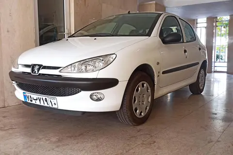 پژو، 206