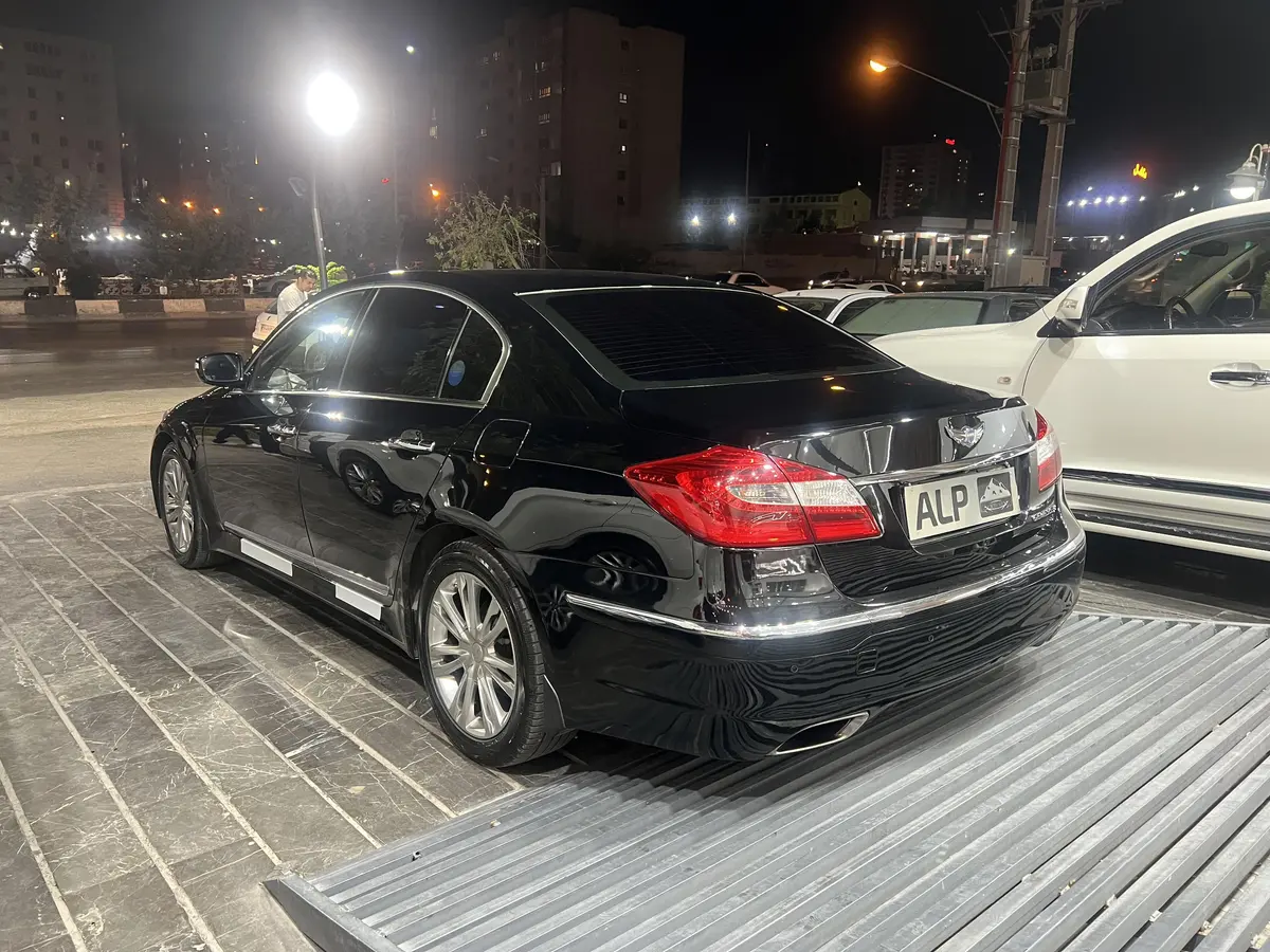 هیوندای،  جنسیس