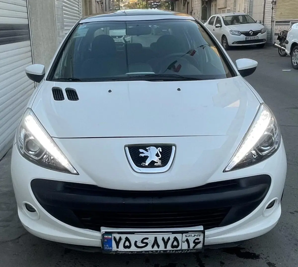 پژو،  207