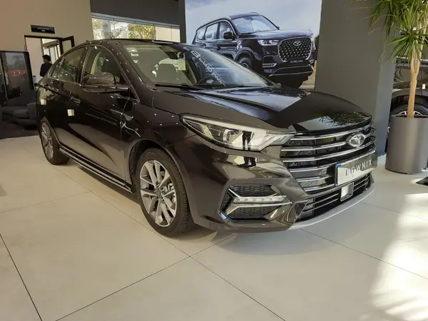 فونیکس، آریزو 6 پرو