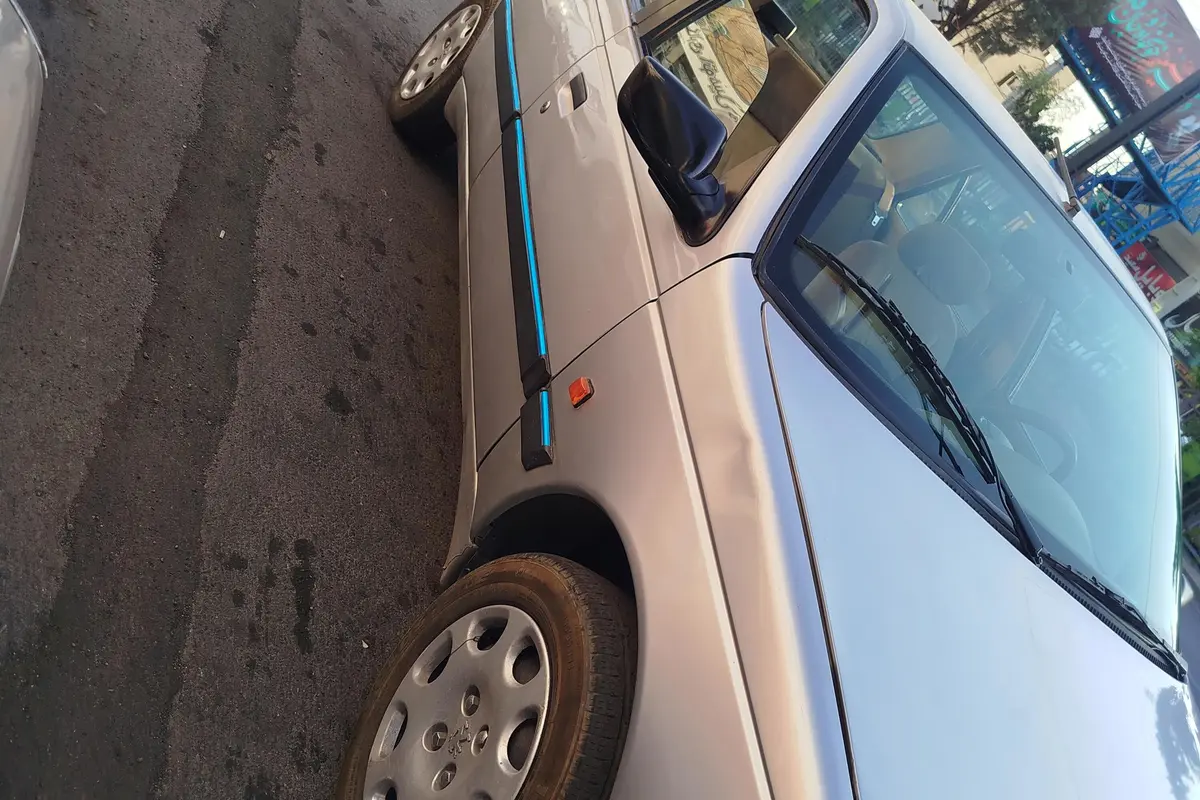 پژو،  405