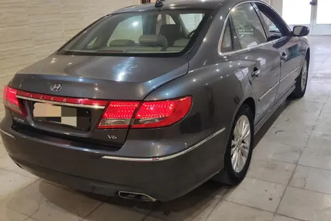هیوندای، آزرا (گرنجور)