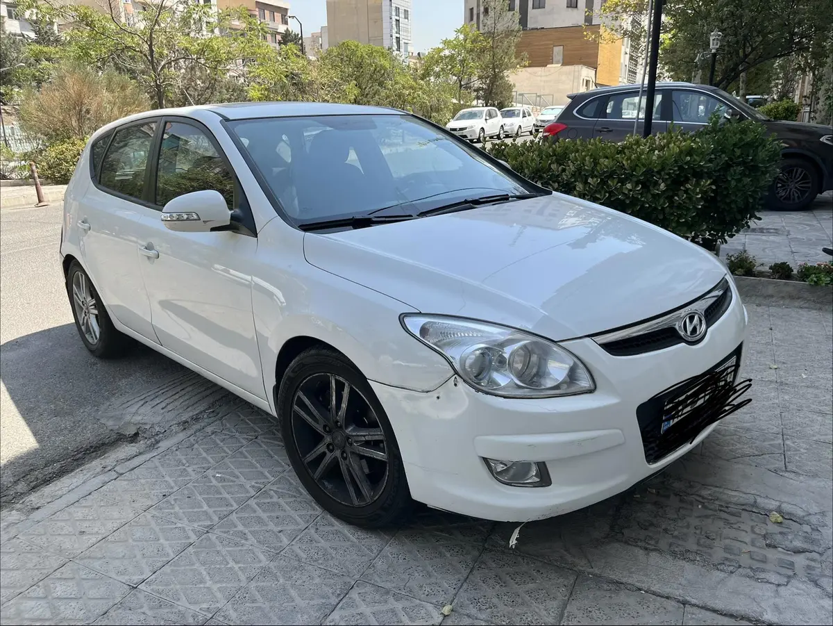 هیوندای  i30