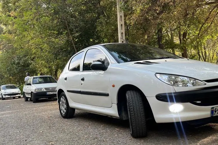 پژو،  206