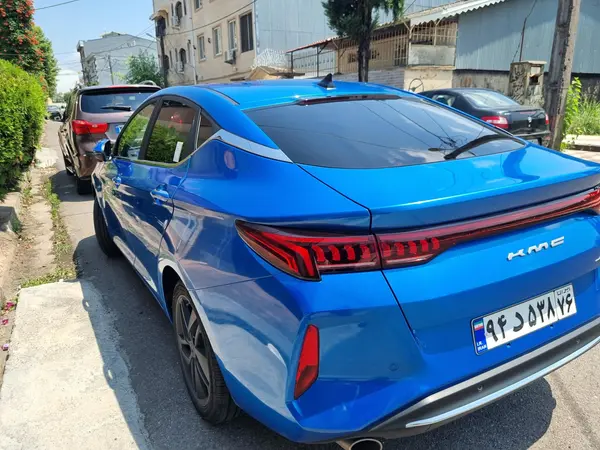 کی ام سی  J7