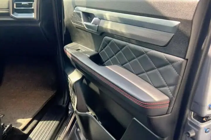 کی ام سی،  T9
