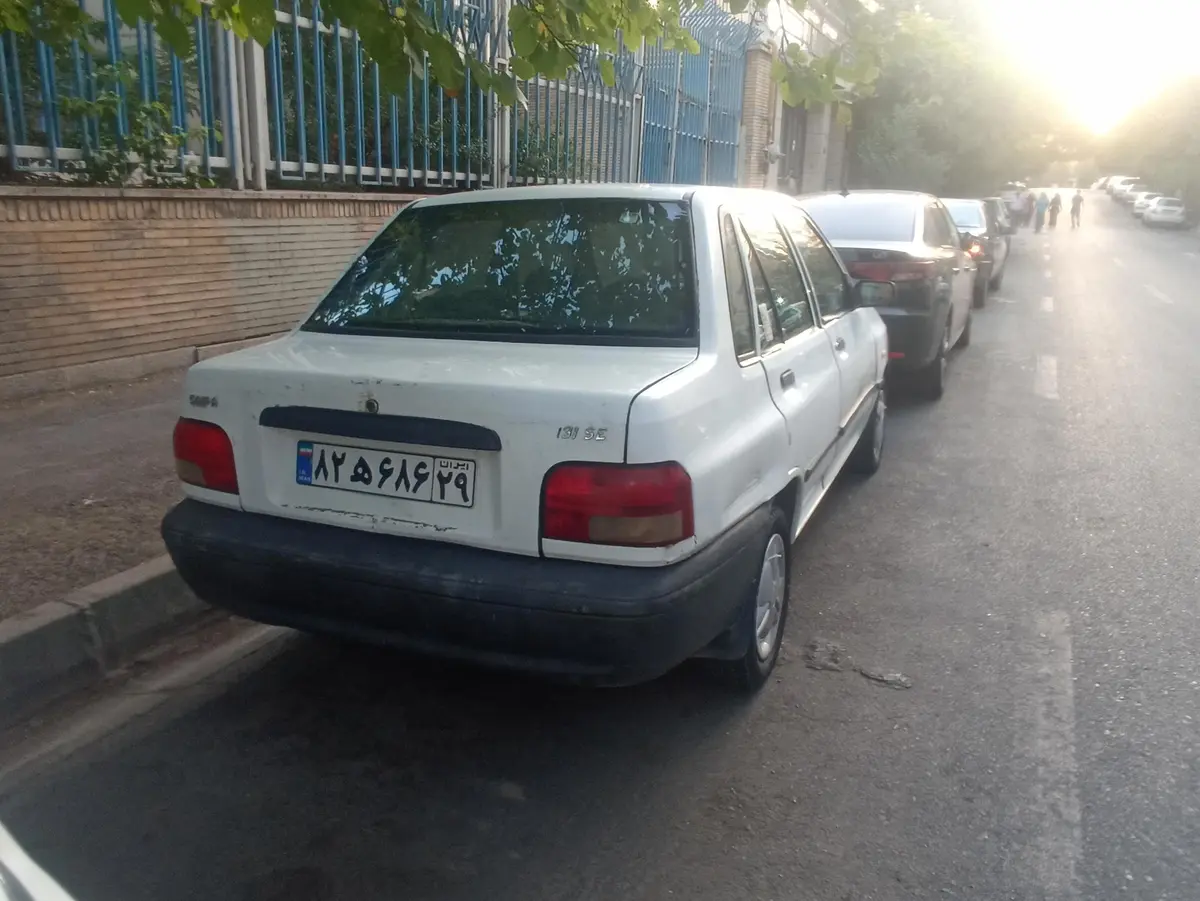 پراید،  صندوق دار