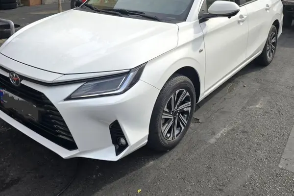 تویوتا، یاریس صندوق دار