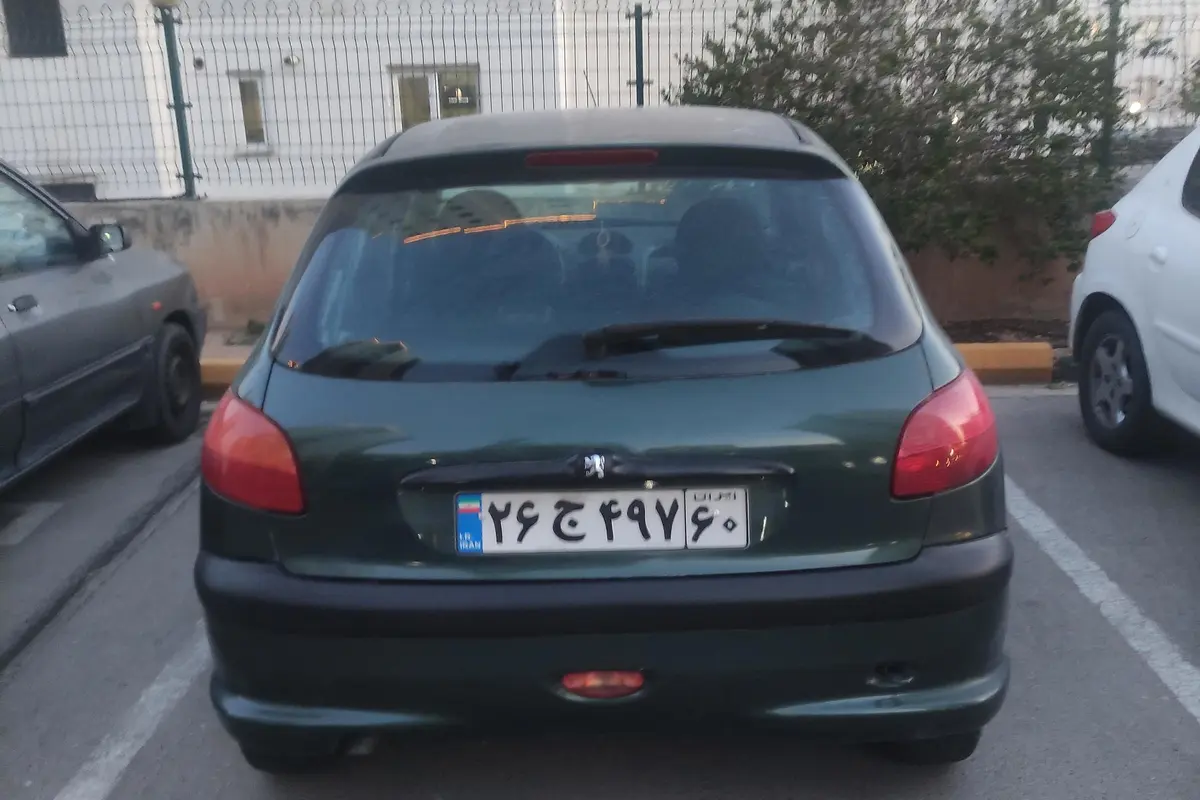 پژو  206