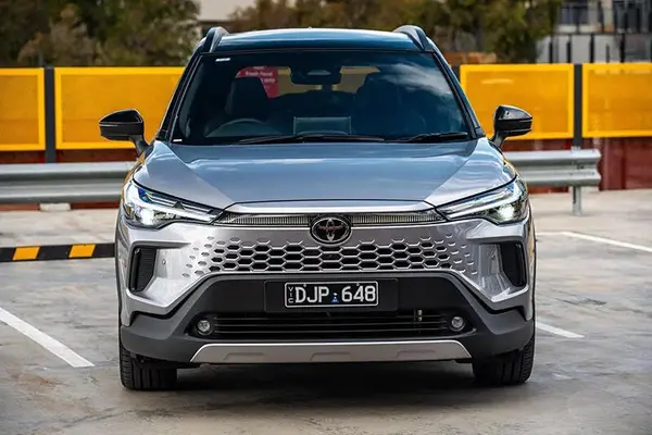 تویوتا، کرولا کراس هیبرید