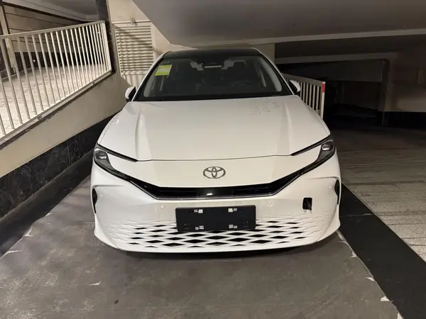 تویوتا، کمری هیبرید