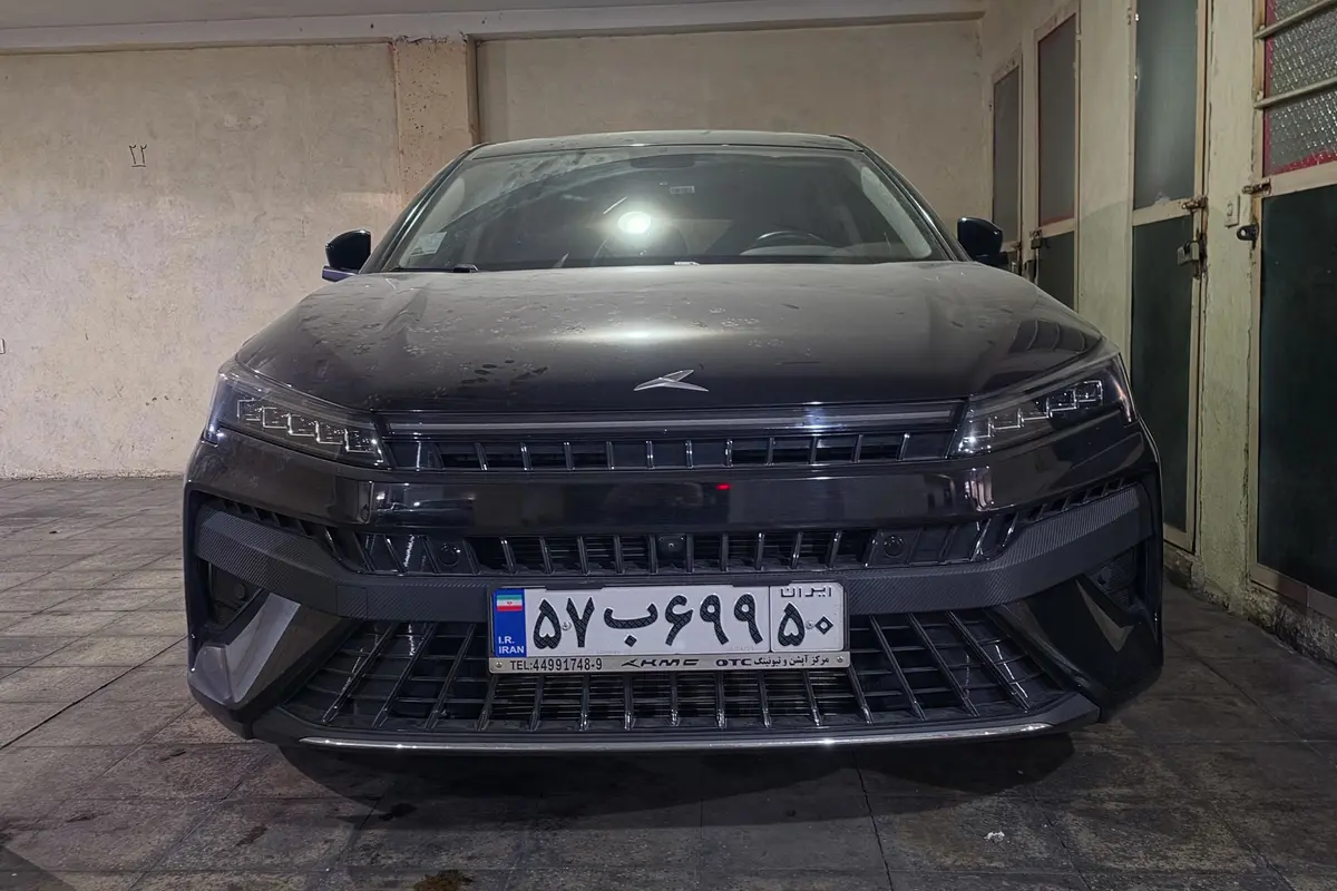 کی ام سی،  J7