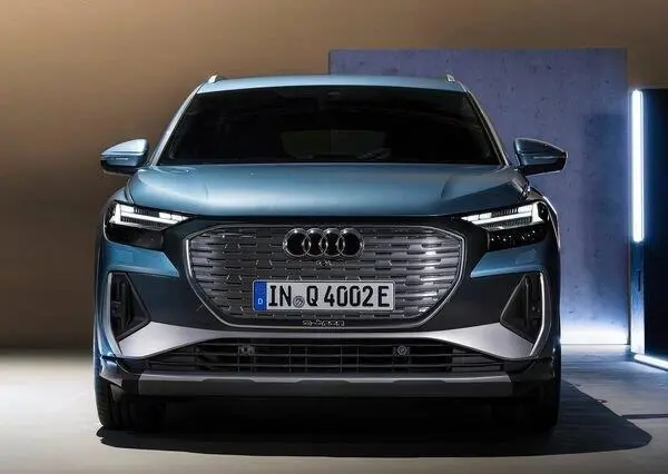 پیش فروش آئودی،  Q4 e-tron