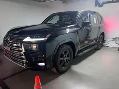 لکسوس، LX