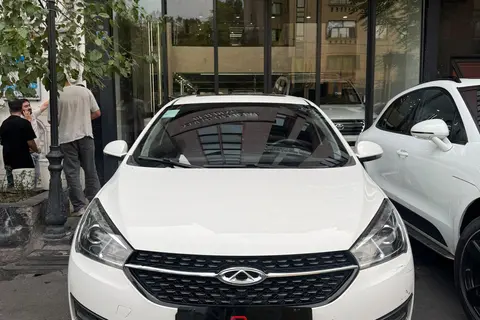 چری، آریزو 5T