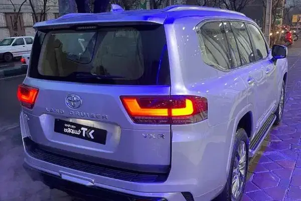 تویوتا، لندکروز چهار در