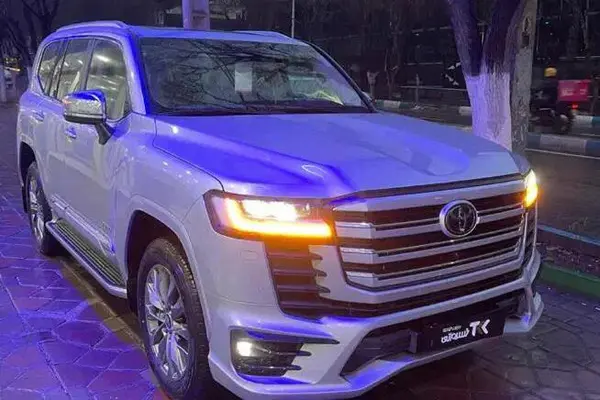 تویوتا، لندکروز چهار در