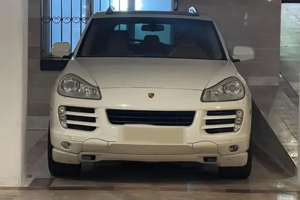 پورشه، کاین