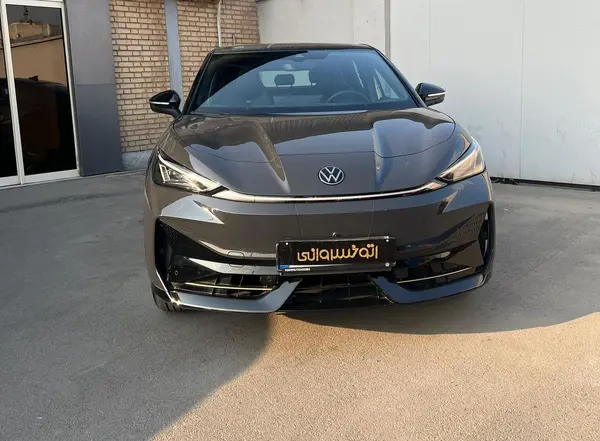 پیش فروش فولکس، آی دی یونیکس