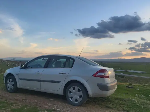 رنو  مگان (مونتاژ)