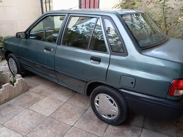 پراید، صندوق دار