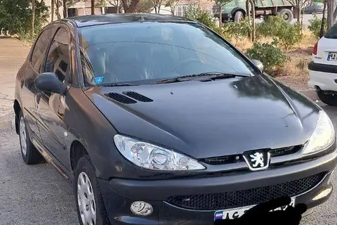 پژو، 206