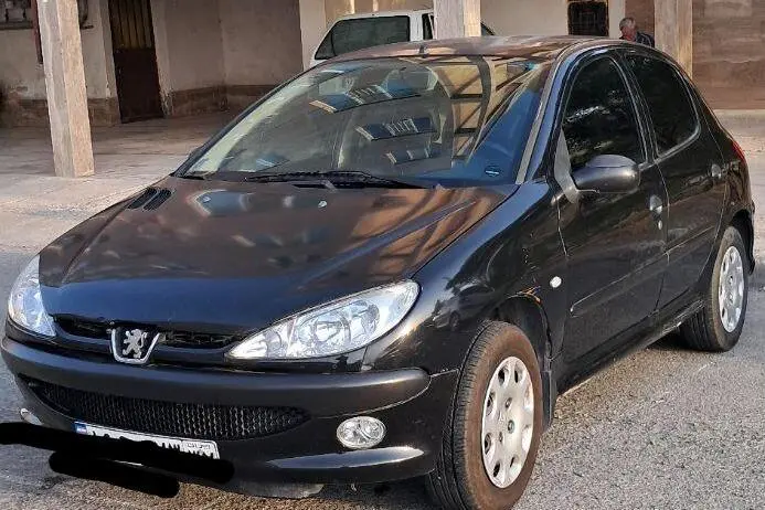 پژو،  206